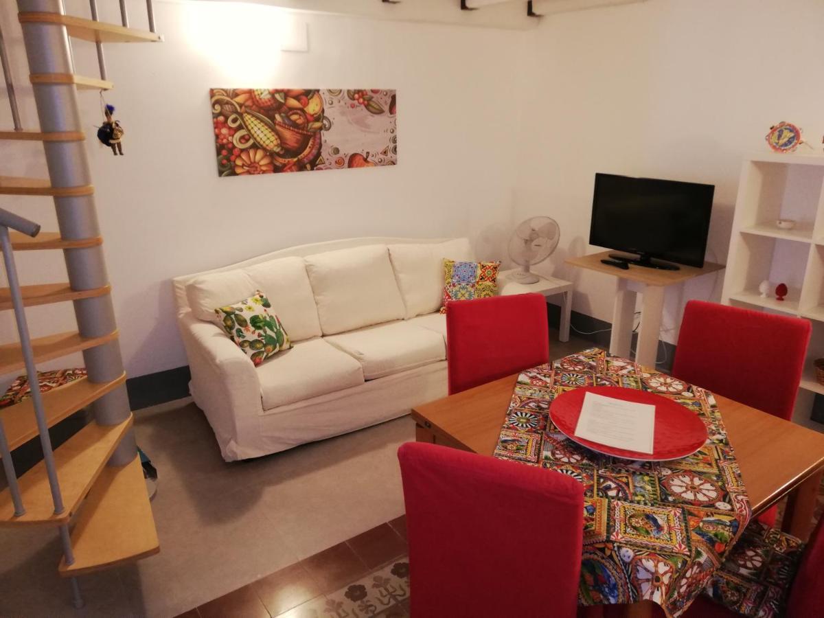 Il Posto Giusto Station Rooms Palermo Exterior foto